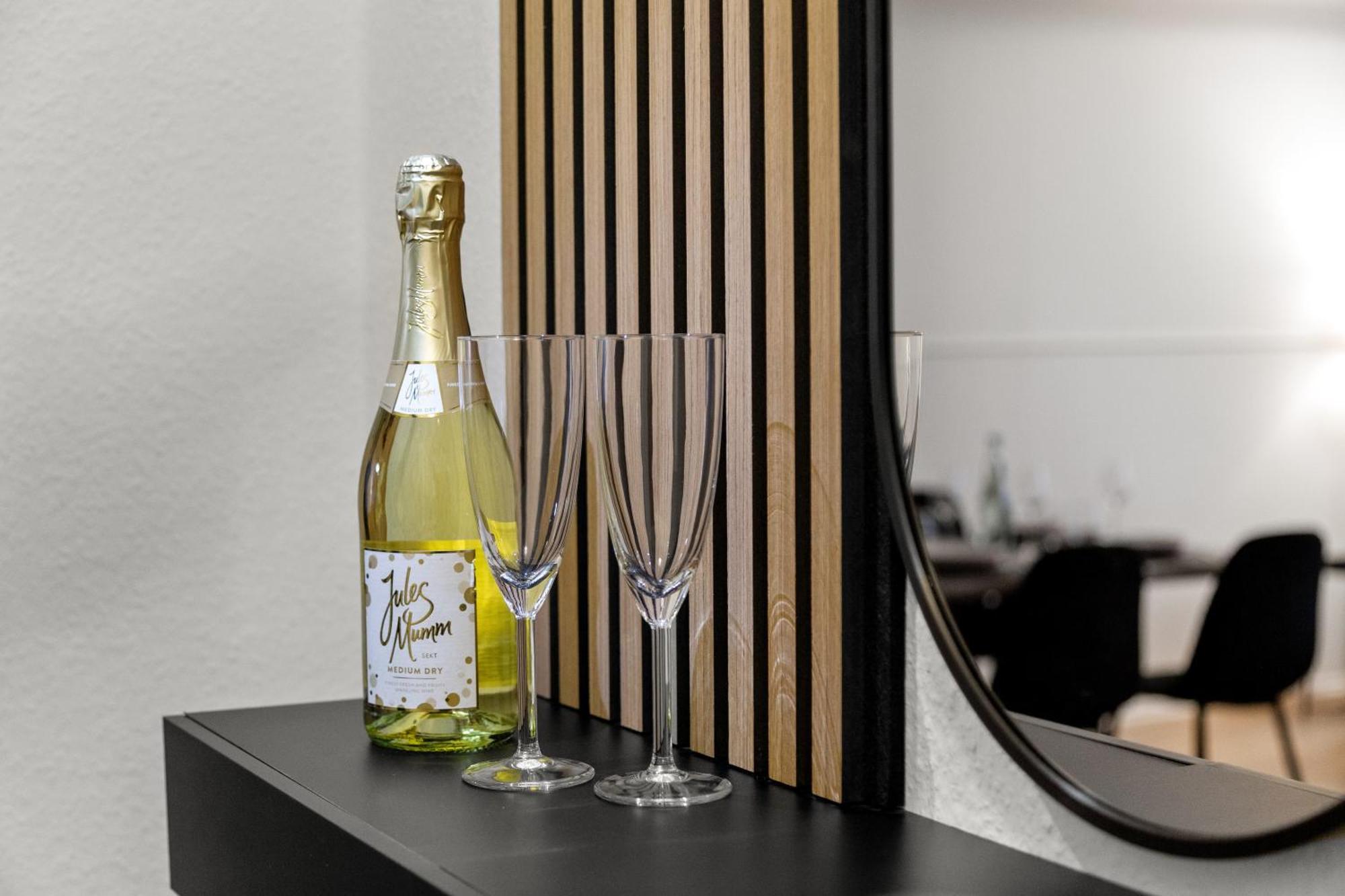 Vinful: Premium-Apartment Mit Balkon Und Parkplatz Mülheim an der Ruhr Zewnętrze zdjęcie